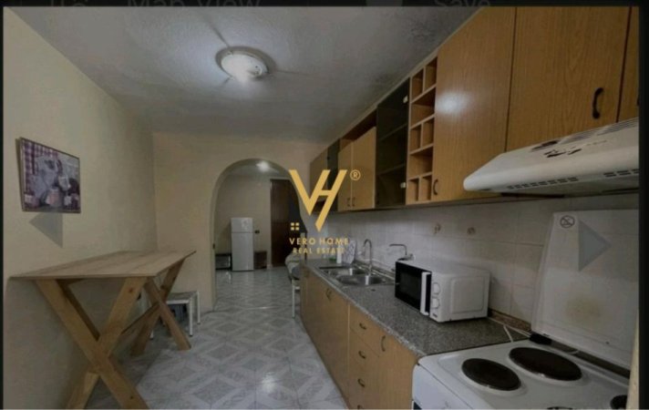 Tirane, jepet me qera apartament 2+1+Ballkon Kati 1, 102 m² 550 € (21 DHJETORI)
