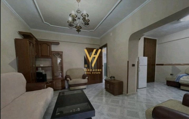 Tirane, jepet me qera apartament 2+1+Ballkon Kati 1, 102 m² 550 € (21 DHJETORI)