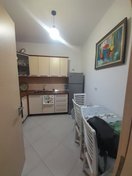 Tirane, jepet me qera apartament 2+1+Ballkon Kati 7, 100 m² 600 € (Rruga Don Bosko,pranë Viva Market)