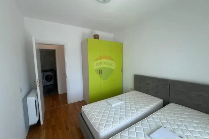 Tirane, jepet me qera apartament 2+1 , 98 m² 800 € (Kopshti botanik) ID: 1003-299
