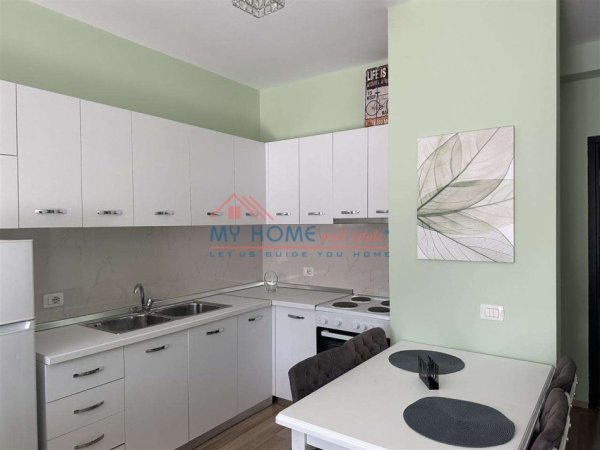 Tirane, jepet me qera apartament 1+1+Ballkon Kati 3, 66 m² 750 € (Qender)