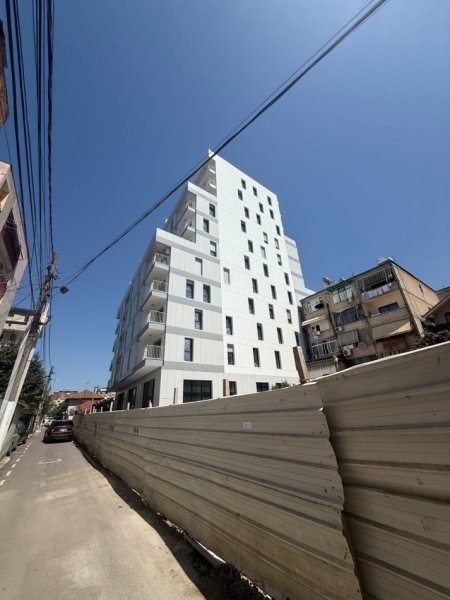 Tirane, shitet apartament 1+1 Kati 2, 75 m² 142.000 €