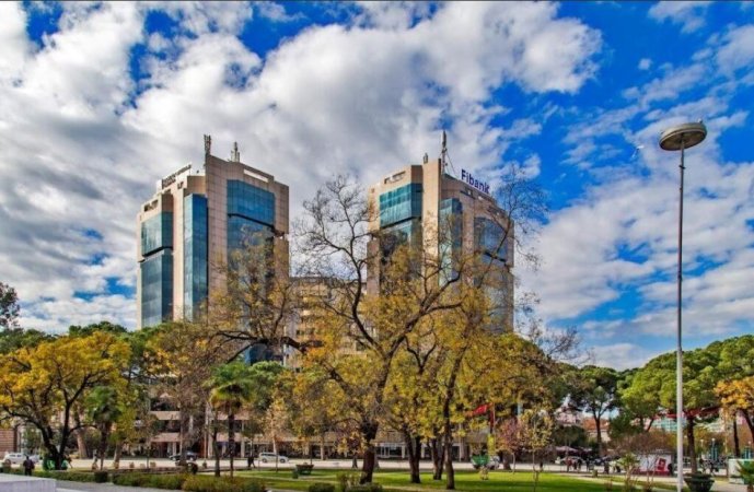 Tirane, shitet apartament 3+1+Aneks+Ballkon Kati 8, 167 m² 501.000 € (Prane Kullave Binjake)