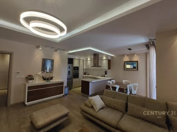 Shqiperi, jepet me qera apartament 3+1 Kati 2, 138 m² 900 € 