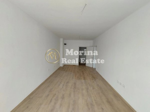 Tirane, jepet me qera apartament 1+1 Kati 2, 65 m² 300 € (Pakuqan)