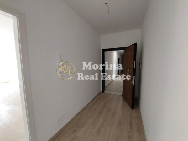 Tirane, jepet me qera apartament 1+1 Kati 2, 65 m² 300 € (Pakuqan)