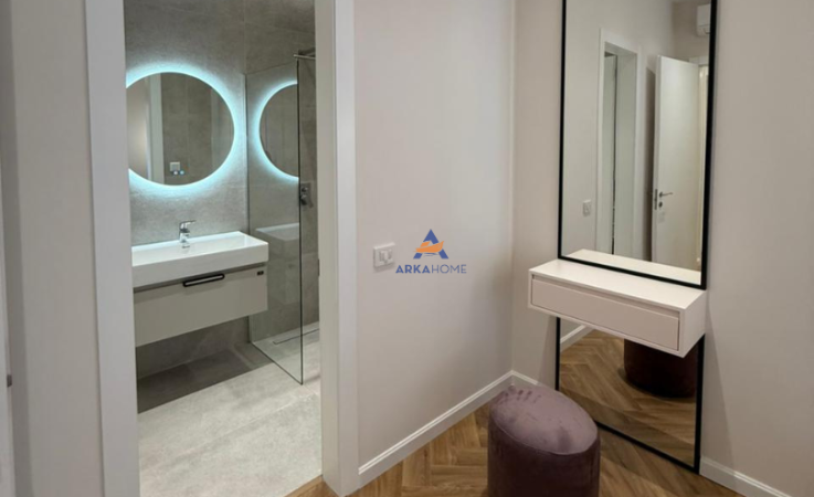 Tirane, jepet me qera apartament 2+1+Ballkon Kati 6, 117 m² 1.500 € (KOMPLEKSI DELIJORGJI,PRANE KASTRATIT)