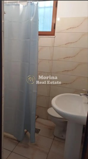 Tirane, jepet me qera shtepi 1+1 Kati 1, 60 m² 250 € (Rruga Ahmet Qorraliu)
