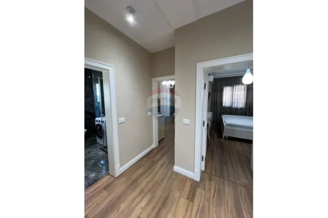 Tirane, jepet me qera apartament 1+1 Kati 5, 70 m² 600 € (Rruga Mihal Grameno ID: 1002-12)