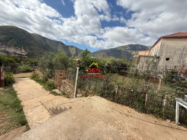 Vlore, shitet shtepi 2+1+Ballkon Kati 0, 170 m² (Dukat Fshat, Vlorë)