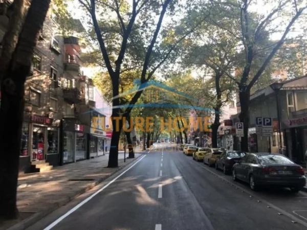 0683487469 Tirane, jepet me qera ambjent biznesi Kati 0, 42 m² 1.400 € (MYSLYM SHYRI)