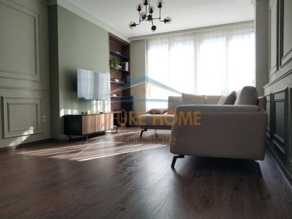 Tirane, jepet me qera apartament 2+1 Kati 5, 110 m² 1.100 € 
