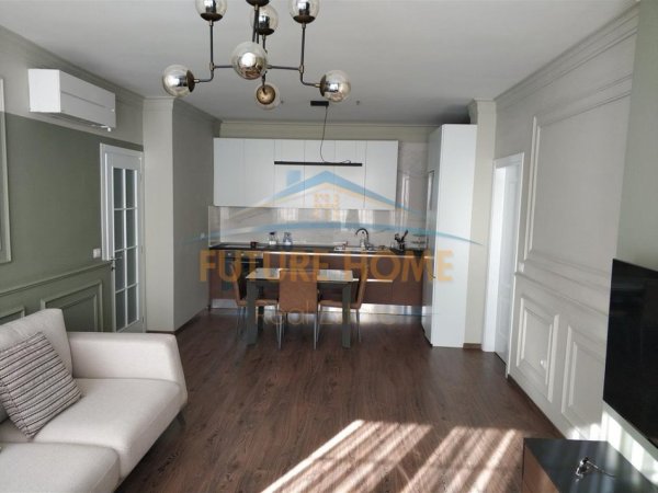 Tirane, jepet me qera apartament 2+1 Kati 5, 110 m² 1.100 € 