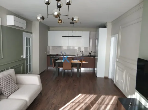 Tirane, jap me qera apartament 2+1+Ballkon Kati 5, 110 m² 1.100 € (Rruga e Kavajës/Myslym Shyri (Ismail Alla))
