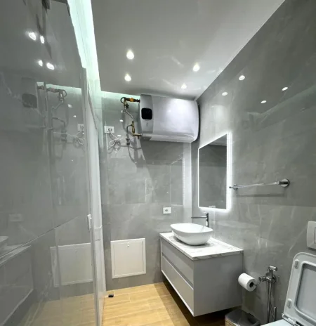 Tirane, shitet apartament 1+1 , 76 m² 169.000 € (perballe spitalit amerikan 3)