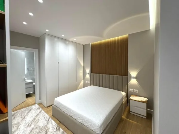 Tirane, shitet apartament 1+1 , 76 m² 169.000 € (perballe spitalit amerikan 3)