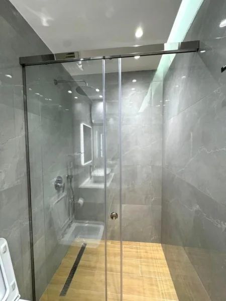 Tirane, shitet apartament 1+1 , 76 m² 169.000 € (perballe spitalit amerikan 3)