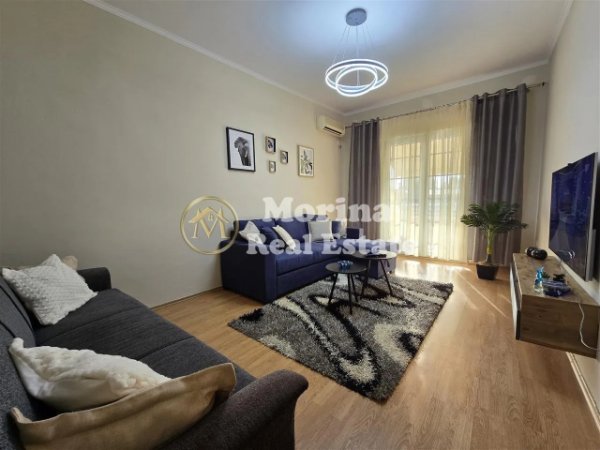 Tirane, jepet me qera apartament 1+1 Kati 4, 100 m² 600 € (21 Djetori)