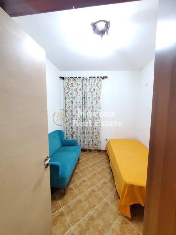 Tirane, jepet me qera apartament 2+1 Kati 7, 75 m² 550 € (Mine Peza)