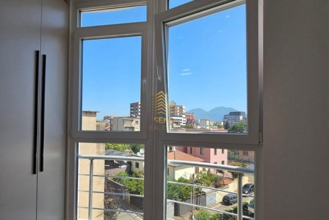 Tirane, jepet me qera apartament 2+1 Kati 4, 79 m² 195.000 € (Pazari i ri, prane Optika Roma)