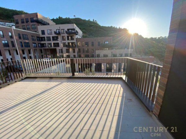 Tirane, jepet me qera apartament 1+1+Ballkon Kati 1, 77 m² 650 € 
