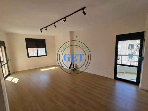 Durres, shitet apartament 2+1+Aneks+Ballkon Kati 5, 95 m² 235.000 € 