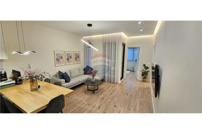 Tirane, jepet me qera apartament 2+1+Ballkon Kati 6, 95 m² 750 € (Ndre Mjeda)