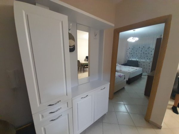 Shqiperi, jepet me qera apartament 1+1 Kati 2, 65 m² 400 € 