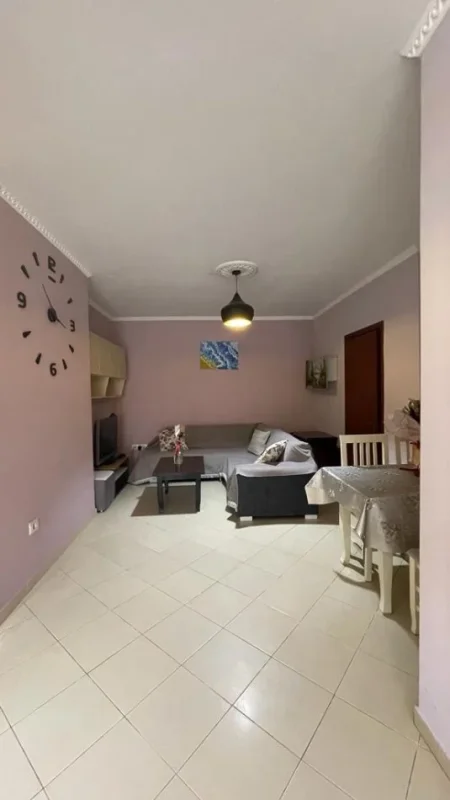 Tirane, jepet me qera apartament 1+1 Kati 7, 60 m² 370 € (astir)