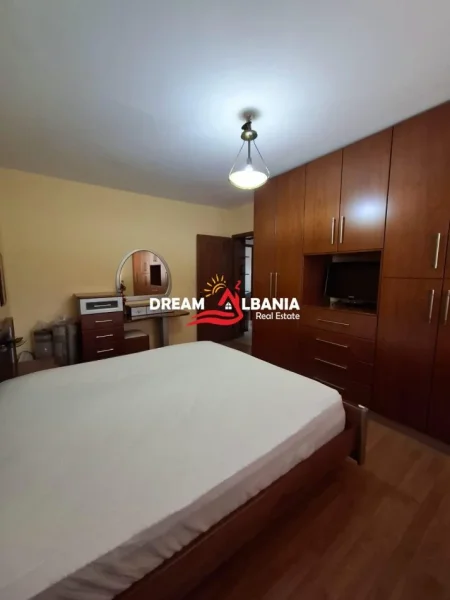 Tirane, jepet me qera apartament 2+1 Kati 2, 76 m² 600 € (ne Ali Dem prane Shkolles 1 Maji)