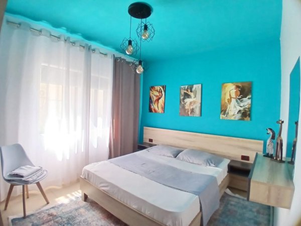 Tirane, jepet me qera apartament 1+1+Aneks+Ballkon Kati 2, 74 m² 650 € (rruga e durresit)