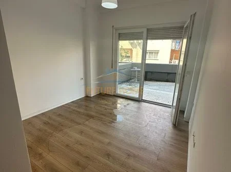 Tirane, shitet apartament 2+1 Kati 2, 159 m² 29.700.000 € 