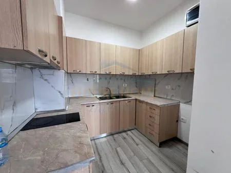 Tirane, shitet apartament 3+1 Kati 6, 130 m² 23.600.000 € 