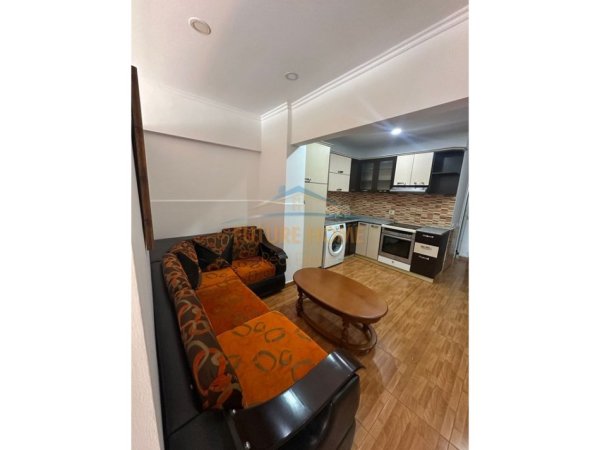 0683487469 Tirane, shitet apartament 1+1 Kati 1, 42 m² 75.000 € (Rruga Dritan Hoxha , Pallatet e Arabit)
