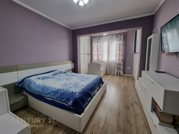 Tirane, jepet me qera shtepi 2+1+A+BLK Kati 2, 100 m² 450 Euro (Rruga Panorama)