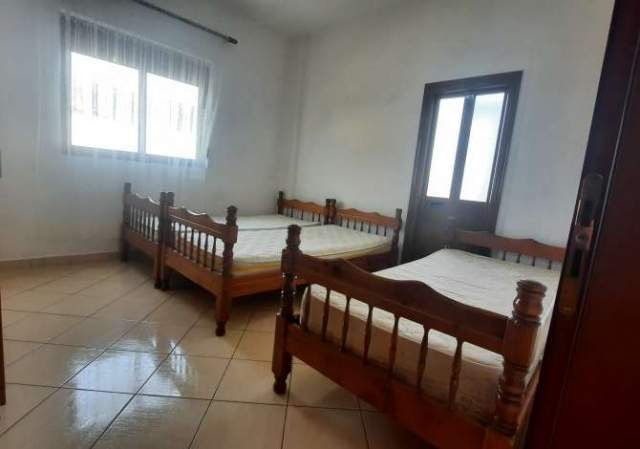 Tirane, jepet me qera apartament 2+1 Kati 3, 78 m² 27.000 Leke (BESA)