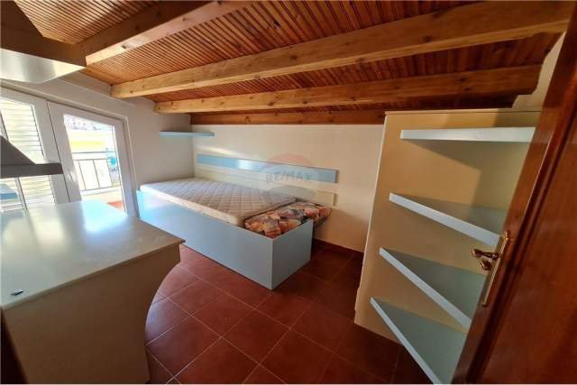 Tirane, jepet me qera apartament duplex 4+1+A+BLK Kati 4, 196 m² 1.500 Euro (Stadiumi Dinamo)