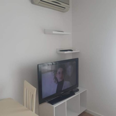 Tirane, shes garsonier 1+1 Kati 5, 28 m² 50.000  (BARDHYL)