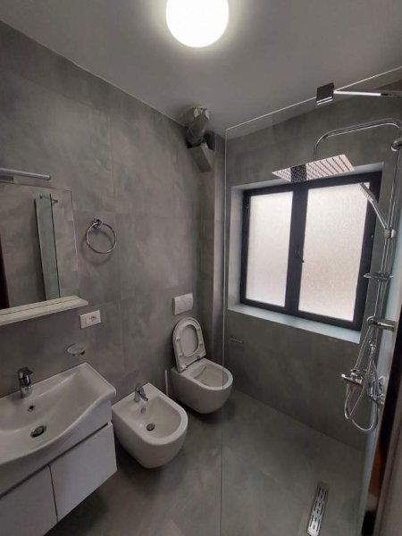 Tirane, jepet me qera apartament 1+1+BLK Kati 2, 78 m² 380 Euro (Rrug e Kavajes)
