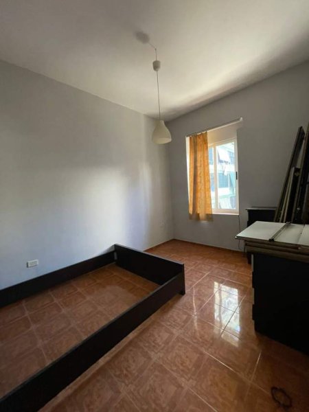 Tirane, jepet me qera apartament 1+1+BLK Kati 3, 70 m² 300 Euro (KOMUNA E PARISIT)
