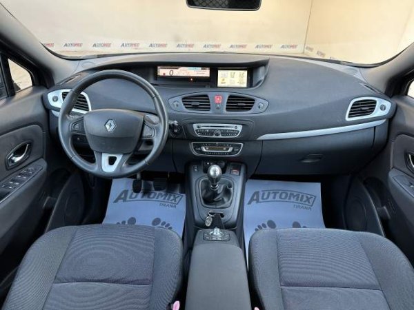 Tirane, shes makine Renault SCENIC Viti 2010, 4.800 Euro