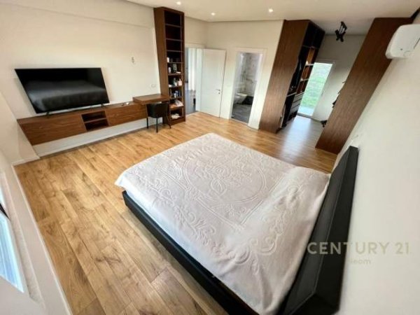 Tirane, jepet me qera Vile 2 Katshe Kati 2, 950 m² 2.200 Euro (në zonë e Mulletit pranë LONG HILL, TEG.)