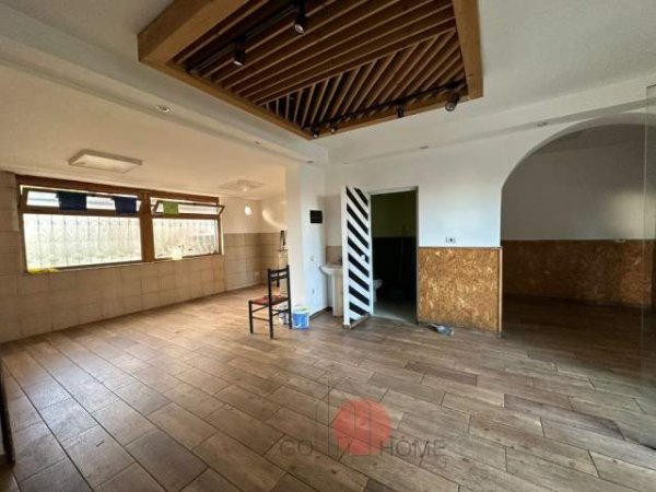 Tirane, jepet me qera ambjent biznesi Kati 1, 46 m² 80.000 Leke (Asim Vokshi)