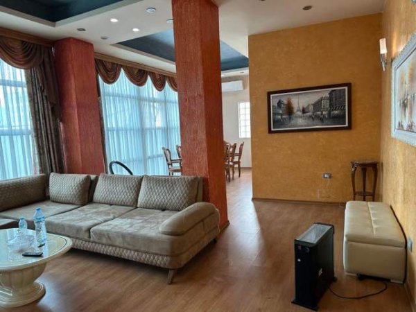 Tirane, jepet me qera Vile 4+1+BLK Kati 3, 200 m² 1.400 Euro (rruga Siri Kodra)