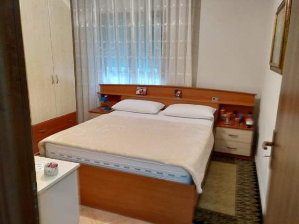 📌Tirane, shitet apartament 2+1+A+BLK Kati 1, 76 m² 130.000 Euro