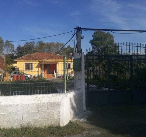 Durres, shitet shtepi 3+1 Kati 0, 2.160 m² 90.000 Euro (Sallmone, Shijak, Durres)