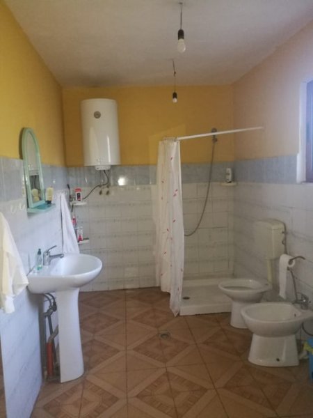 Durres, shitet shtepi 3+1 Kati 0, 2.160 m² 90.000 Euro (Sallmone, Shijak, Durres)