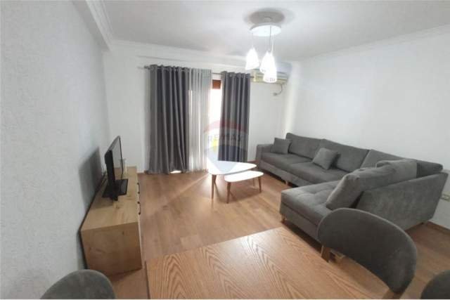 Tirane, shitet apartament 1+1 Kati 2, 74 m² 124.900 Euro (21 Dhjetori)