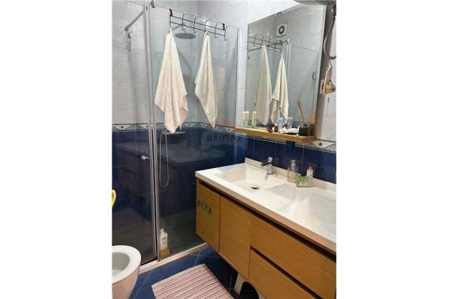 Tirane, jepet me qera apartament 1+1+BLK 75 m² 450 Euro (komuna e parisit)