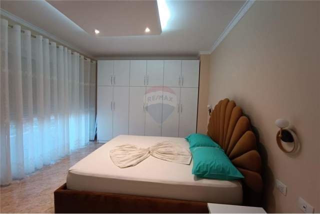 Tirane, jepet me qera apartament 2+1+BLK 113 m² 800 Euro (don bosko)